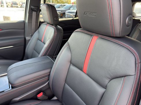 New 2026 Chevrolet Traverse RS image 13