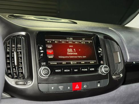 Used 2017 FIAT 500L Trekking w/ Dual-Pane Sunroof Package FWD image 48