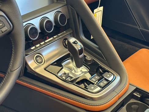 New 2024 Jaguar F-TYPE R image 9