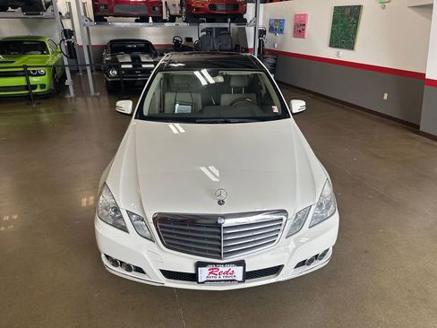 Used 2010 Mercedes-Benz E 350 4MATIC Sedan image 31