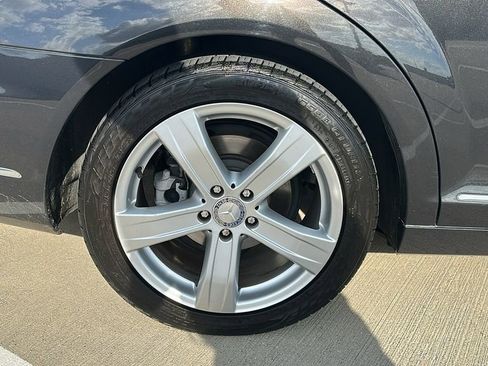 Used 2011 Mercedes-Benz S 550 image 17