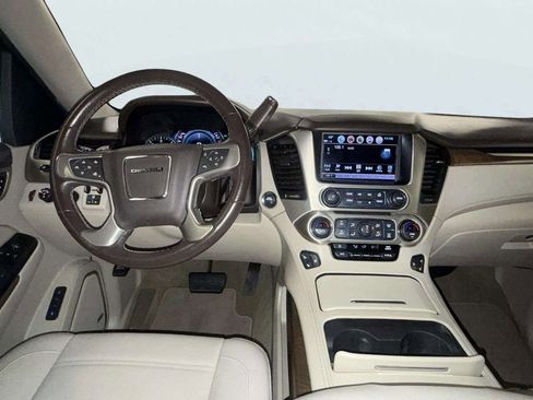 Used 2018 GMC Yukon Denali w/ Denali Ultimate Package AWD/4WD image 14