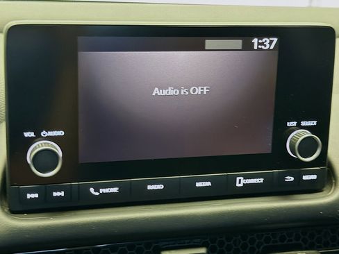 Used 2023 Honda HR-V LX image 9