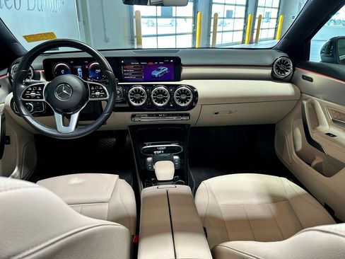 Used 2022 Mercedes-Benz A 220 4MATIC image 6
