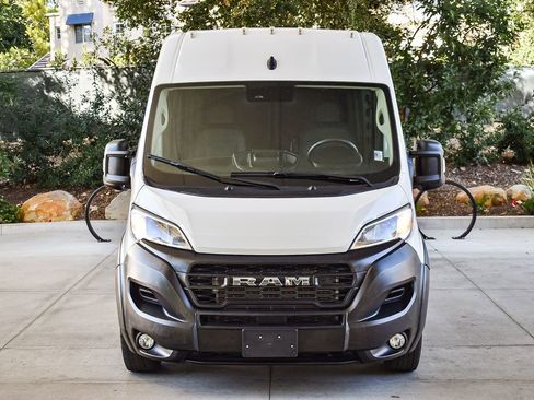 Used 2025 RAM ProMaster 2500 w/ Convenience Group FWD image 2