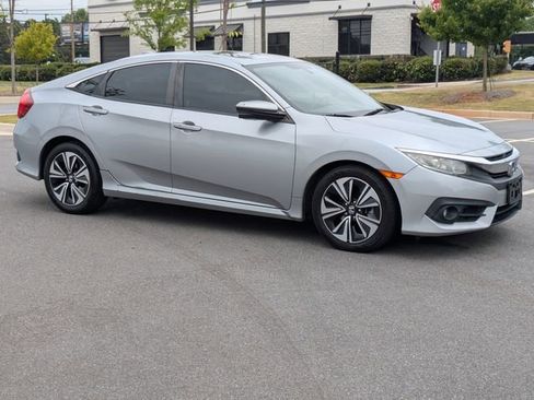 Used 2017 Honda Civic EX-L image 2
