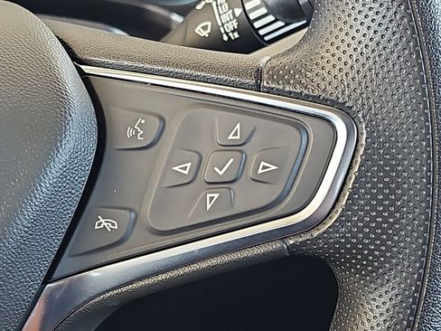 Used 2024 Chevrolet Equinox LS w/ LS Convenience Package FWD image 23