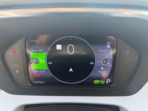 Used 2023 Chevrolet Bolt EUV Premier w/ Sun & Sound Package FWD image 13