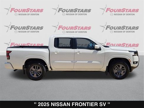 New 2025 Nissan Frontier SV w/ SV Convenience Package image 3