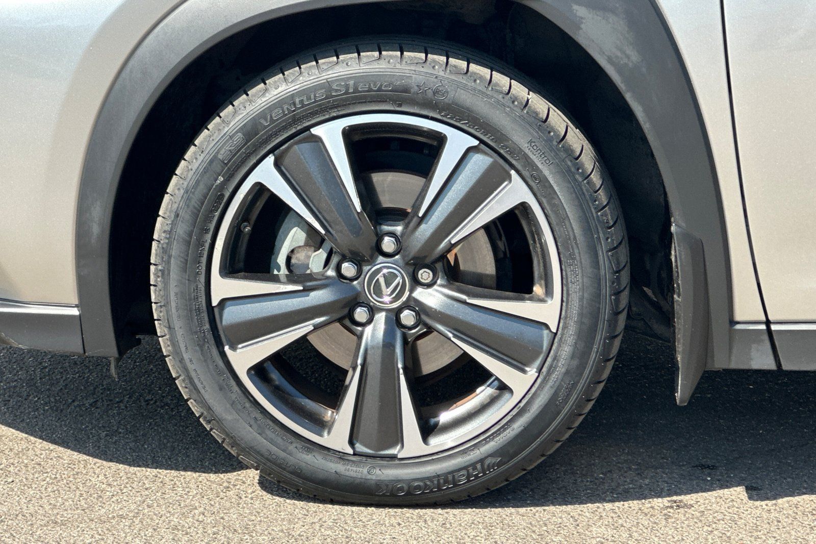 Used 2019 Lexus UX 200 w/ Premium Package FWD image 31