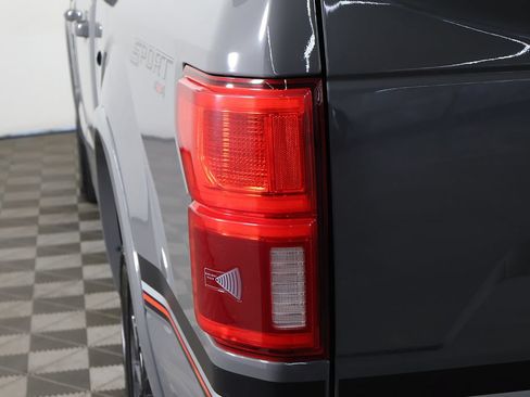 Used 2018 Ford F150 Lariat w/ Equipment Group 502A Luxury AWD/4WD image 19