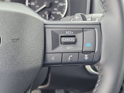 Used 2026 Nissan Rogue SV FWD image 45