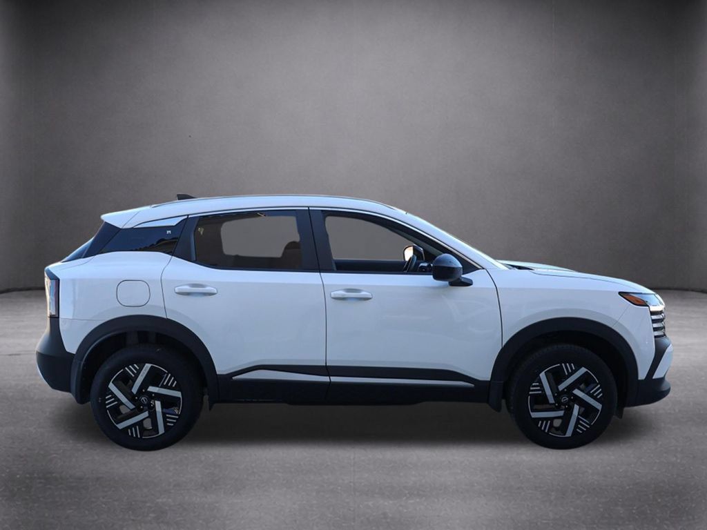 Used 2026 Nissan Kicks SV w/ Charging Package FWD image 3