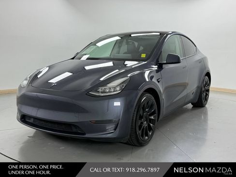 Used 2021 Tesla Model Y Long Range AWD/4WD image 1