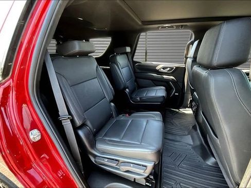 Used 2024 Chevrolet Tahoe LT w/ Luxury Package AWD/4WD image 25