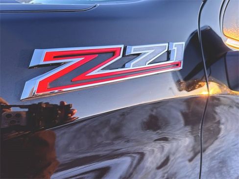 Used 2023 Chevrolet Silverado 1500 LTZ image 30