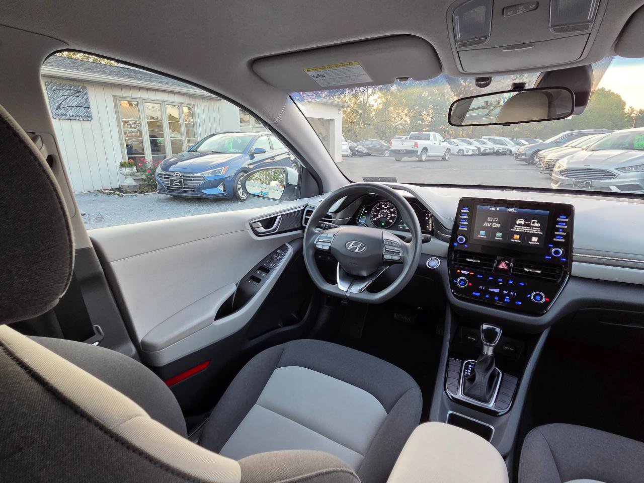 Used 2020 Hyundai Ioniq Blue FWD image 29