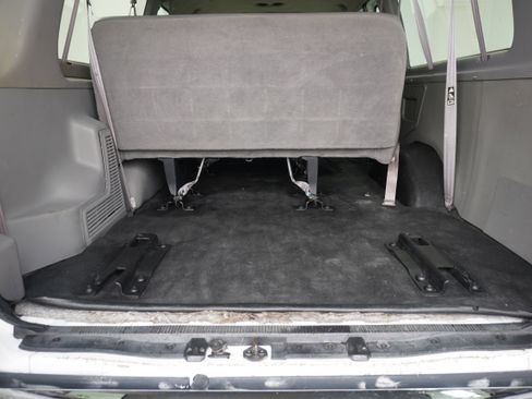 Used 2002 Ford E-350 and Econoline 350 XL image 16