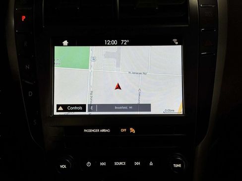 Used 2017 Lincoln MKZ Select w/ Select Plus Package AWD/4WD image 6