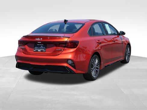 Used 2023 Kia Forte GT-Line w/ GT-Line Premium Package FWD image 3