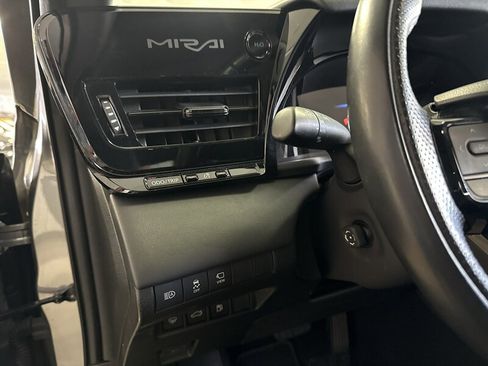 Used 2022 Toyota Mirai XLE w/ Advanced Technology Package image 11