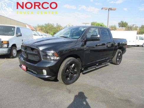 Used 2017 RAM 1500 Express w/ Black Ram 1500 Express Group image 2
