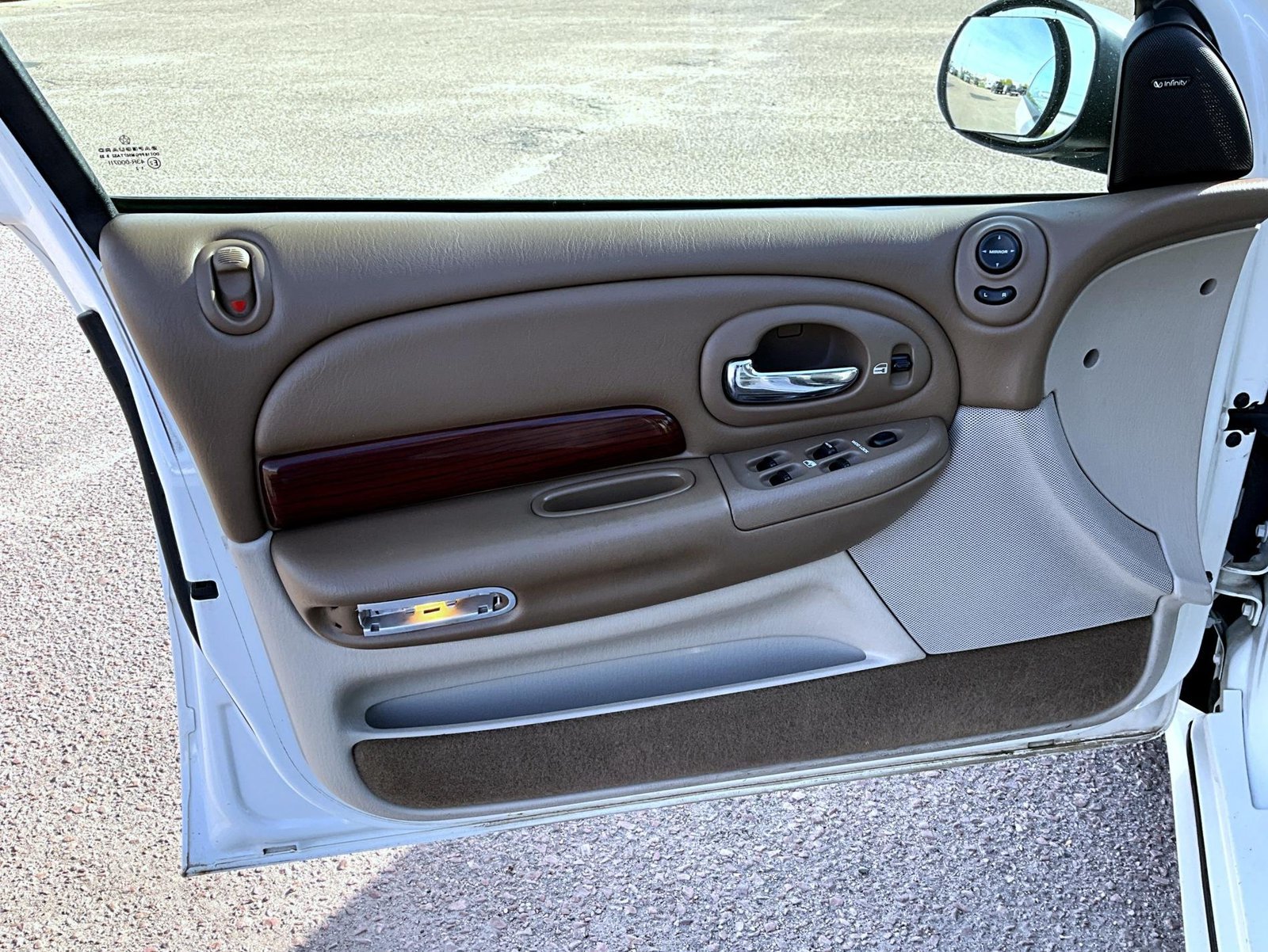 Used 1999 Chrysler LHS FWD image 11
