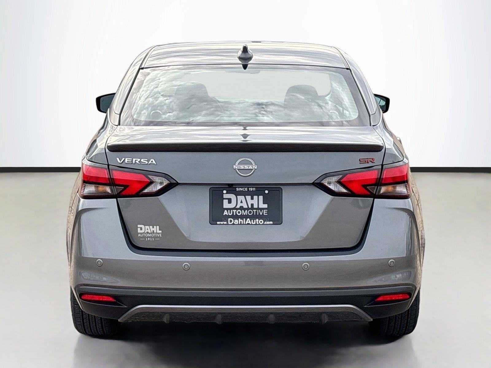 Used 2024 Nissan Versa SR FWD image 12