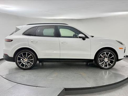 Used 2019 Porsche Cayenne AWD/4WD image 9