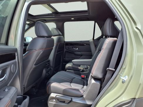 Used 2026 Honda Pilot TrailSport image 13