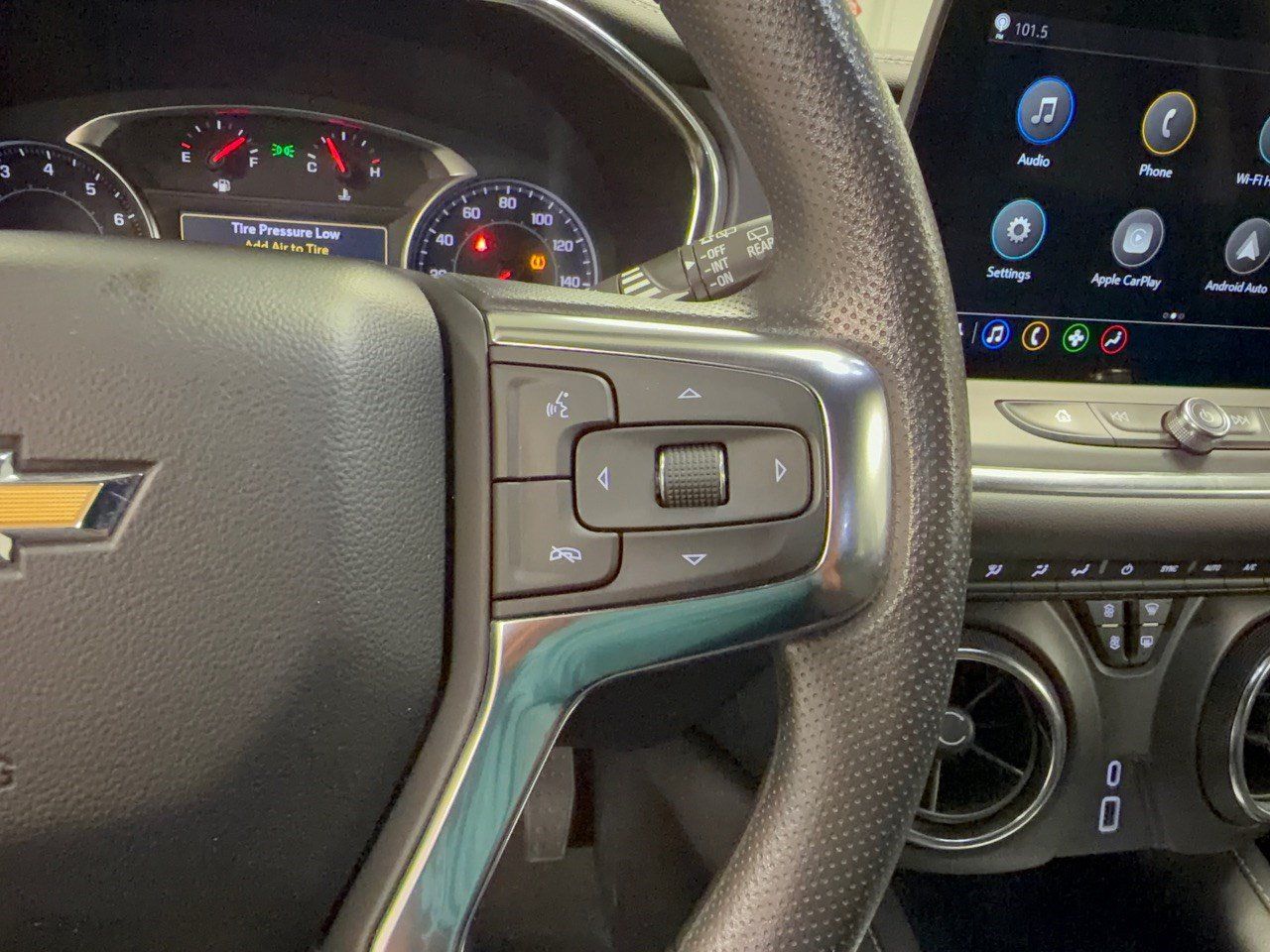 Used 2025 Chevrolet Blazer LT FWD image 19