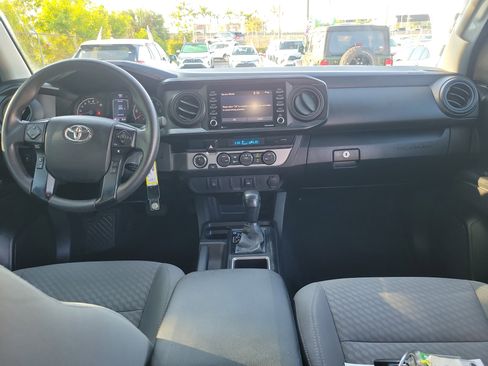 Used 2022 Toyota Tacoma SR image 16