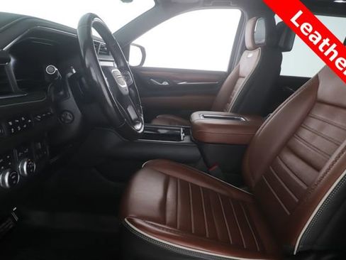 Used 2023 GMC Yukon Denali Ultimate AWD/4WD image 17