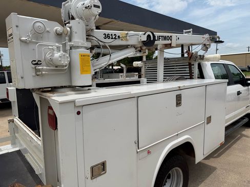 Used 2022 Ford F350 XL w/ Power Equipment Group AWD/4WD image 14