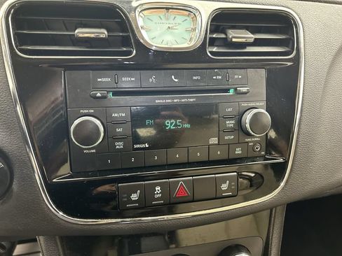Used 2013 Chrysler 200 Limited FWD image 14