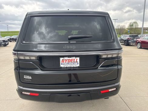 New 2026 Jeep Grand Wagoneer Limited AWD/4WD image 36