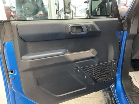 Used 2022 Ford Bronco Outer Banks AWD/4WD image 9