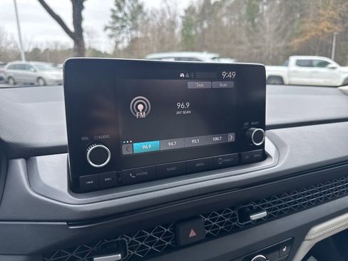 Used 2023 Honda Accord EX image 4