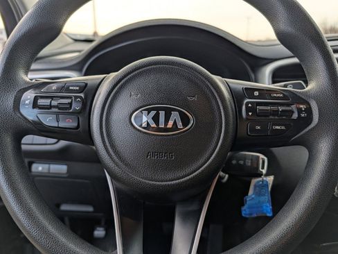 Used 2016 Kia Sorento LX image 24
