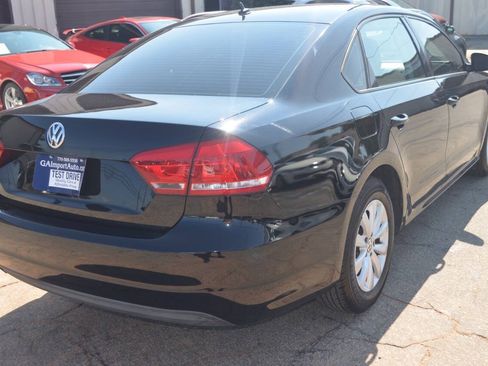 Used 2013 Volkswagen Passat 2.5 S image 10