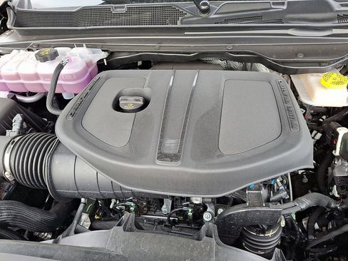 New 2026 RAM 1500 4x4 Crew Cab image 21