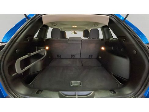 Used 2018 Jeep Cherokee Sport image 15