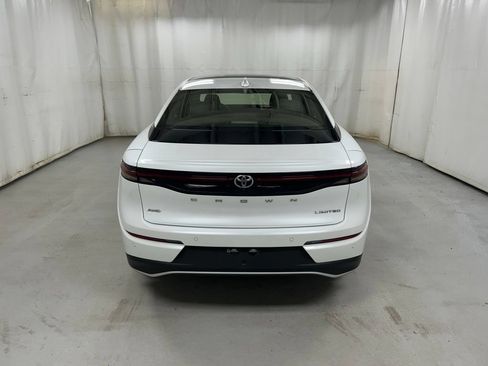 Used 2023 Toyota Crown w/ Advanced Technology Package AWD/4WD image 5