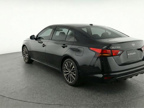 Used 2025 Nissan Altima 2.5 SV image 6