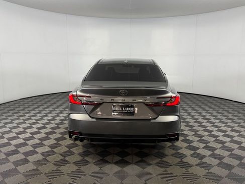 Used 2025 Toyota Camry SE w/ Convenience Package FWD image 9