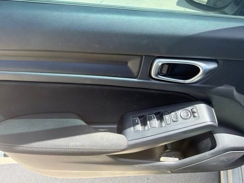 Used 2023 Honda Civic Sport image 14