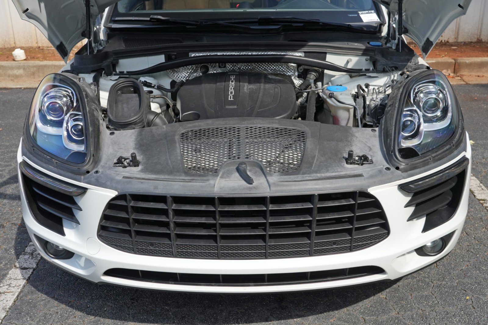 Used 2018 Porsche Macan AWD/4WD image 7