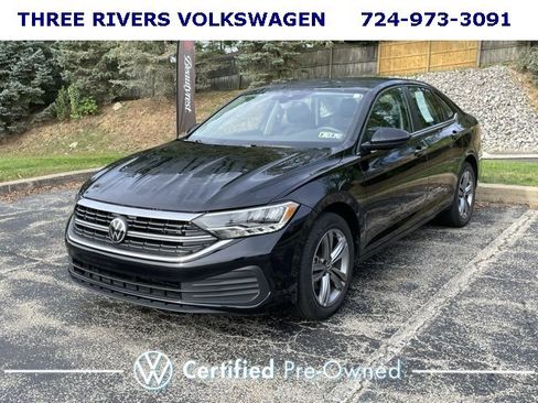 Certified 2023 Volkswagen Jetta SE image 1