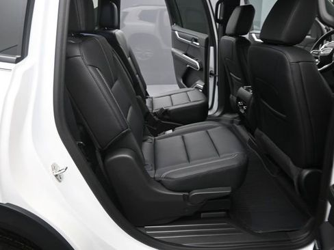 New 2026 GMC Acadia Elevation image 13