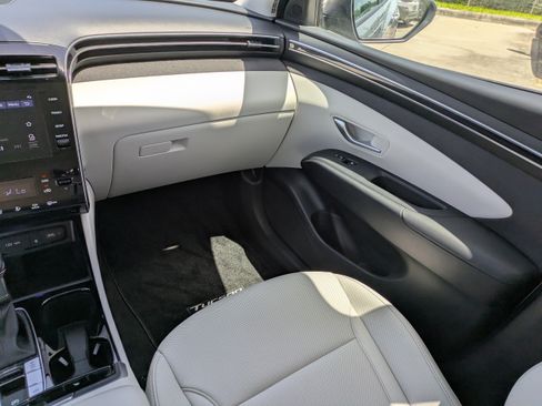 Certified 2023 Hyundai Tucson SEL w/ Convenience Package FWD image 16